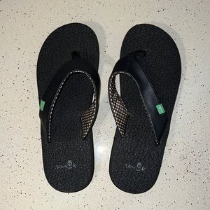 Sanuk Flip Flops